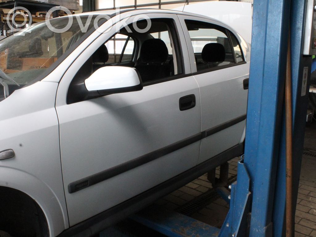 Opel Astra G Puerta delantera 