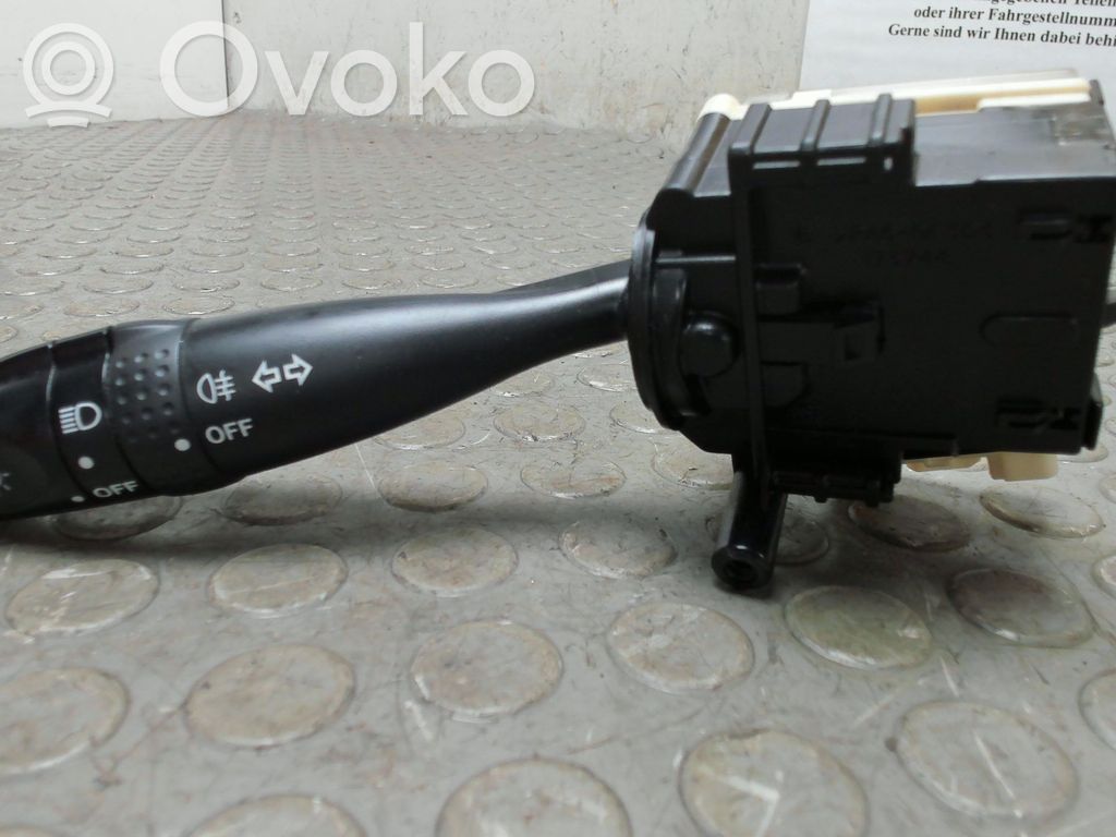 Suzuki Swift I Commodo de clignotant 