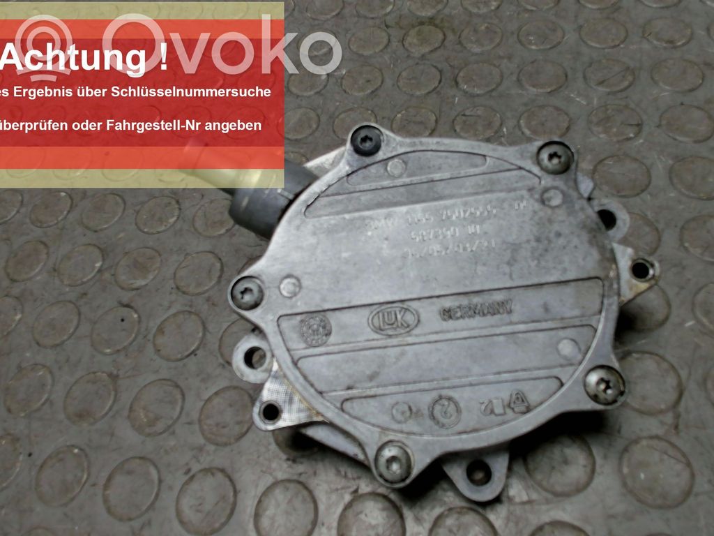 Vacuum pump   11667635656,11667635656,11668482284
