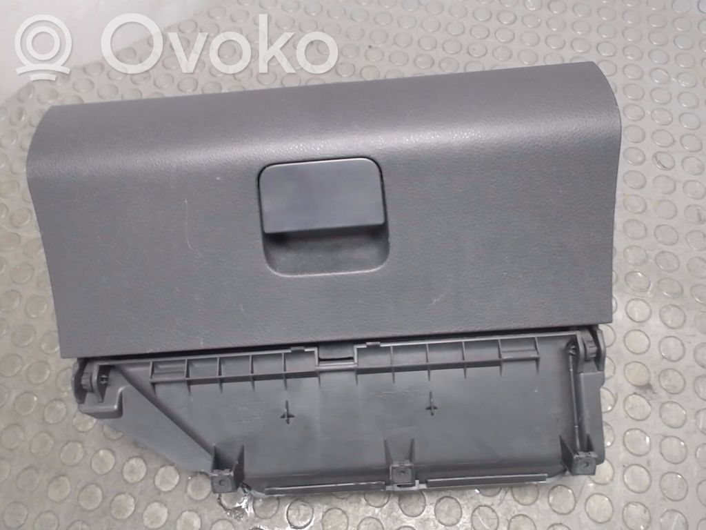 Volkswagen Polo IV 9N3 Schowek deski rozdzielczej / Komplet 