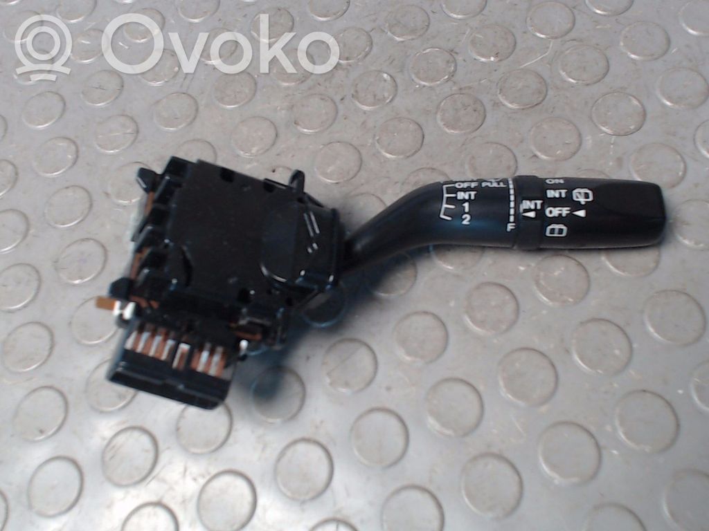 Suuntavilkun vipu   GE6V66120C