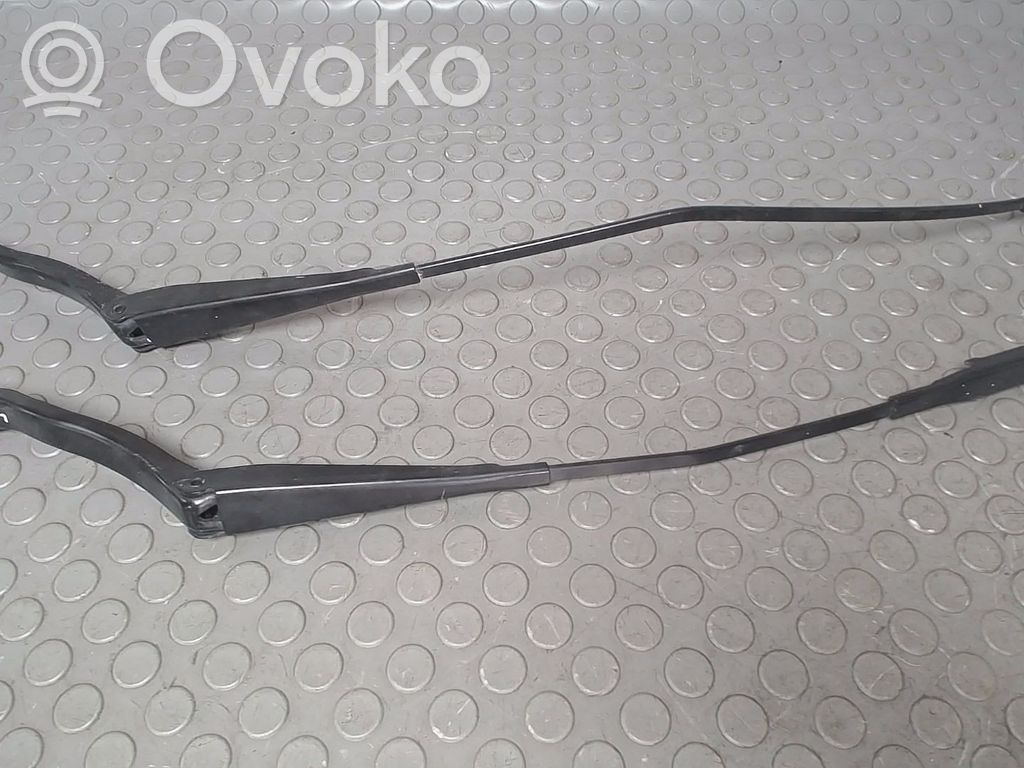 Opel Corsa D Braccio della spazzola tergicristallo anteriore