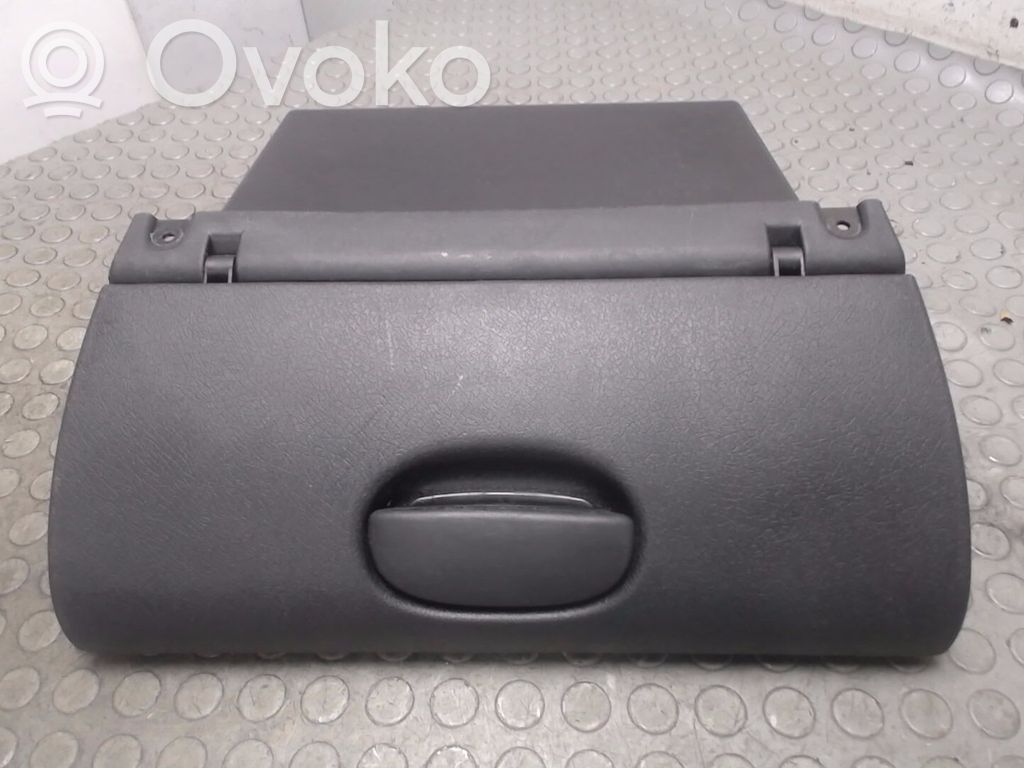 Opel Corsa B Daiktadėžės (bordačioko) komplektas 