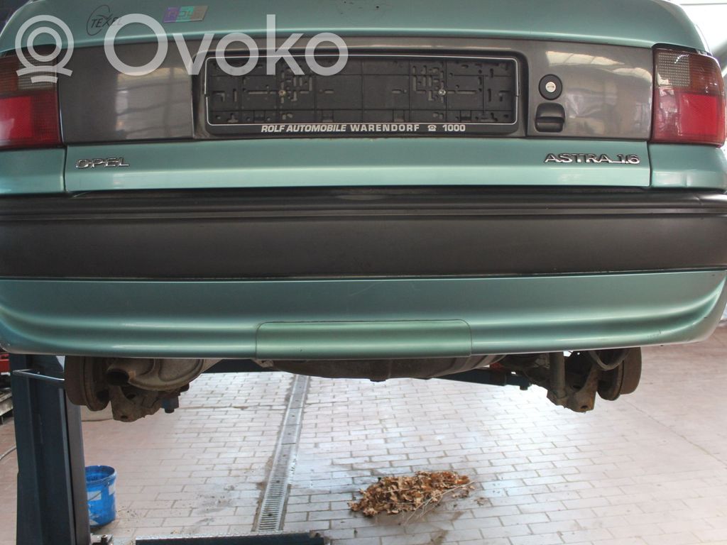 Opel Astra F Parachoques 