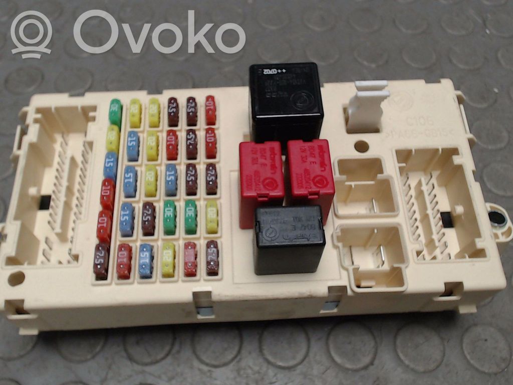 Alfa Romeo GT Drošinātāju kaste (komplekts) 
