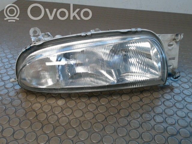Mazda 121 SM Phare frontale 