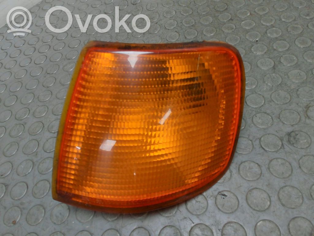 Ford Sierra Semnalizator bară față 