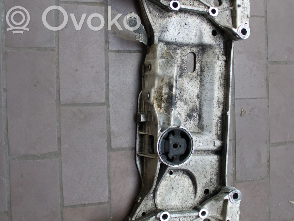 Volkswagen Golf V Rama pomocnicza przednia 