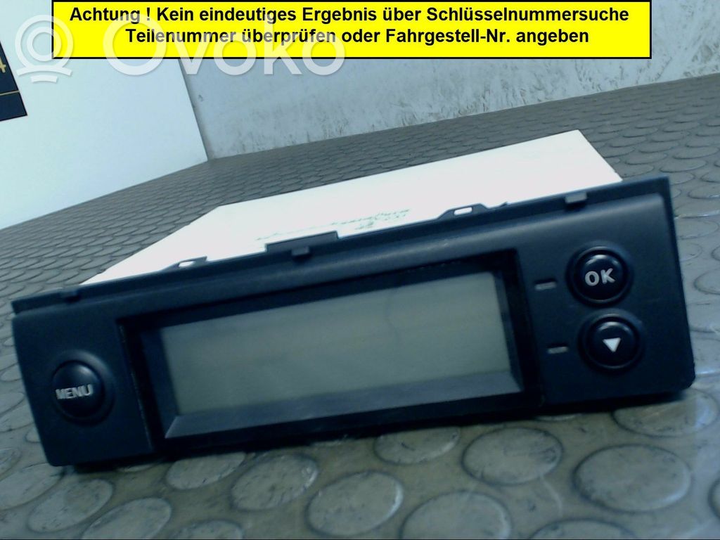 Nissan Micra Monitor / wyświetlacz / ekran 