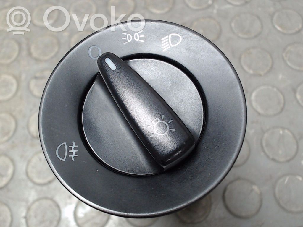 Skoda Fabia Mk2 (5J) Lichtschalter 