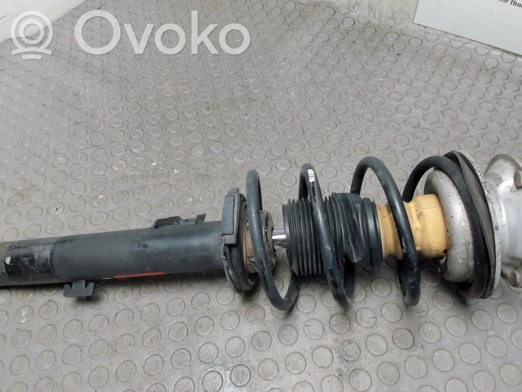 BMW 1 E81 E87 Priekšpusē amortizators ar atsperi 