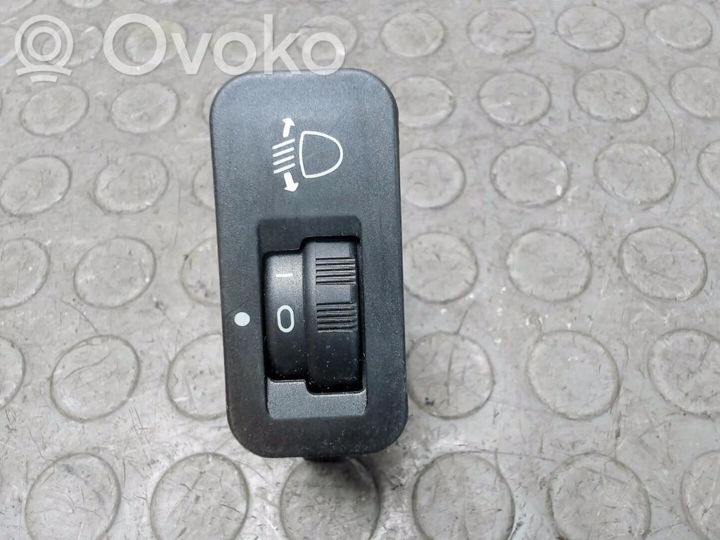 Peugeot 206 Headlight level height control switch 