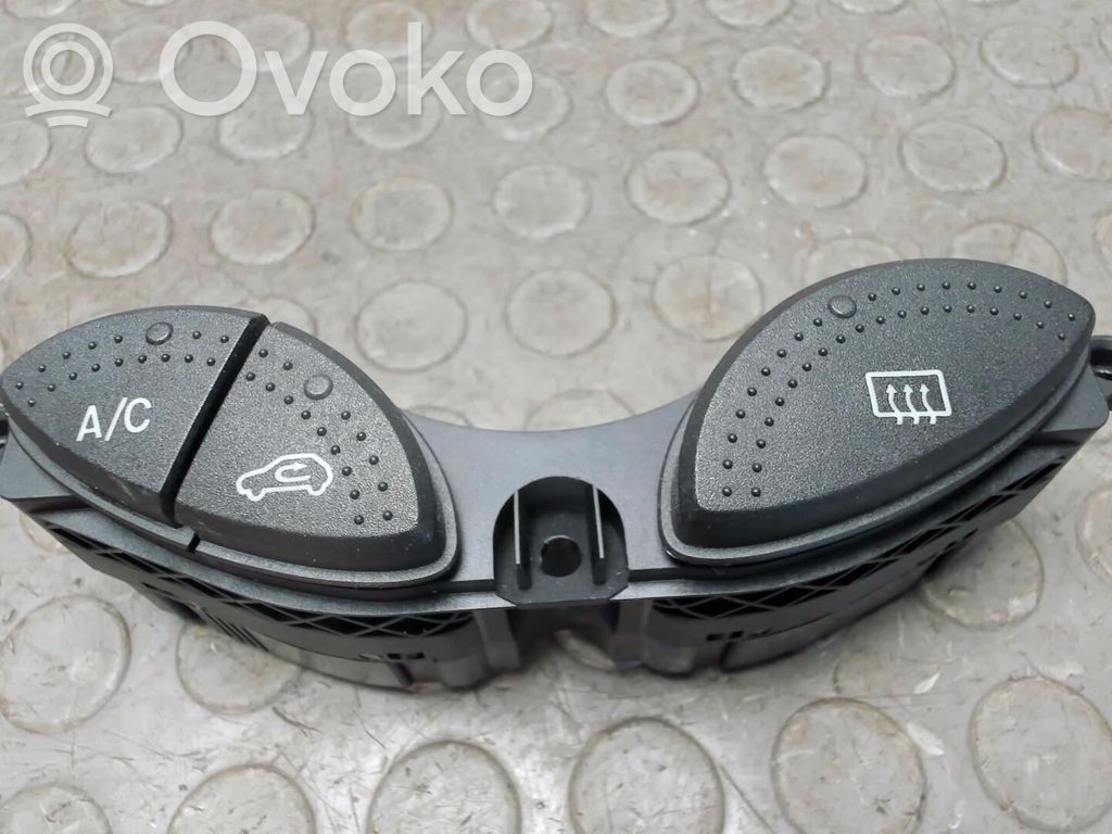 Ford Focus Air conditioning (A/C) switch 