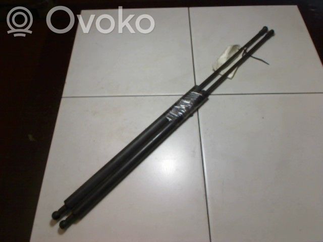 Citroen Xantia Tailgate/trunk strut/damper 