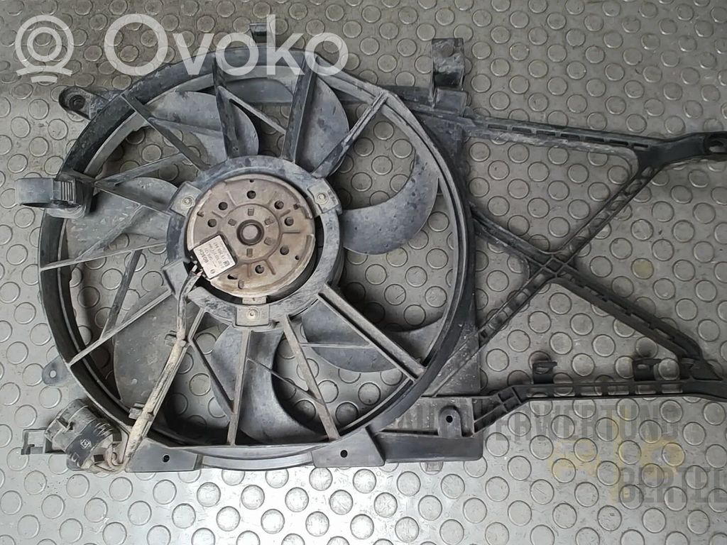 Opel Zafira B Elektryczny wentylator chłodnicy 