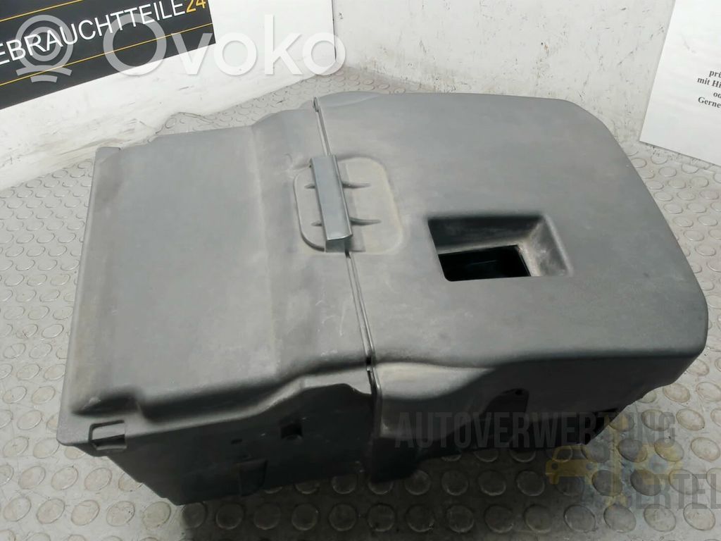 Ford C-MAX II Akkulaatikon alusta 
