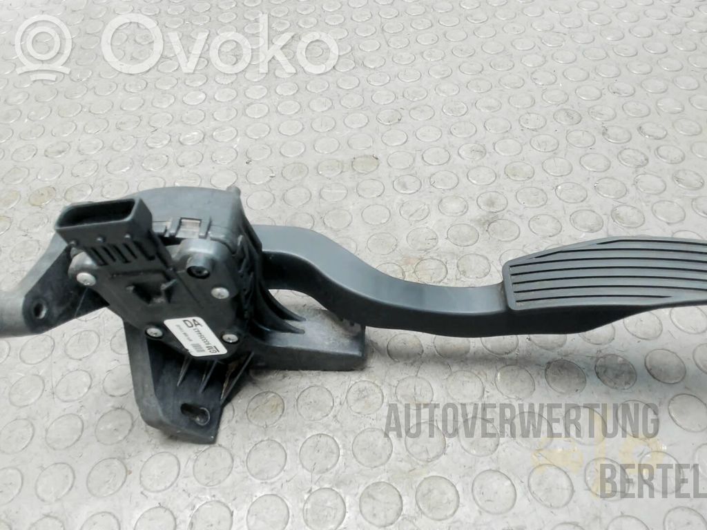 Pedală accelerație   93335443,00848022