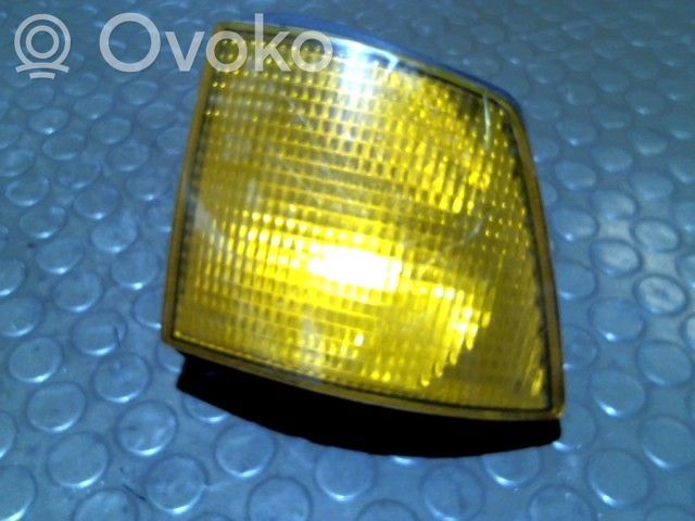 BMW 7 E32 Indicatore di direzione anteriore