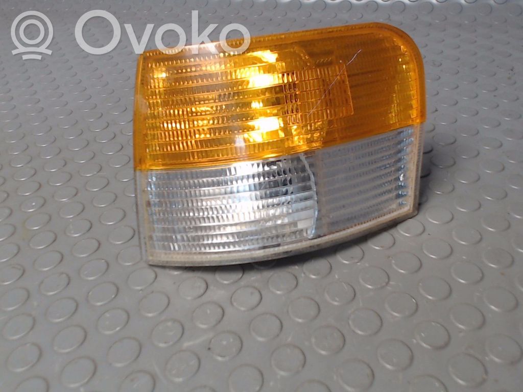 Saab 9000 CC Feu clignotant répétiteur d'aile avant 
