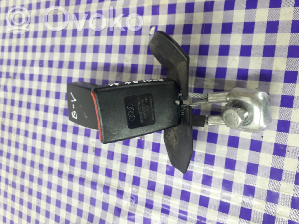 Audi A4 S4 B7 8E 8H Sicherheitsgurt hinten Mitte 