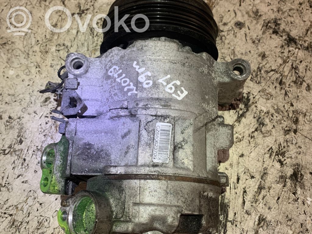 Compresseur de climatisation   8FK351334