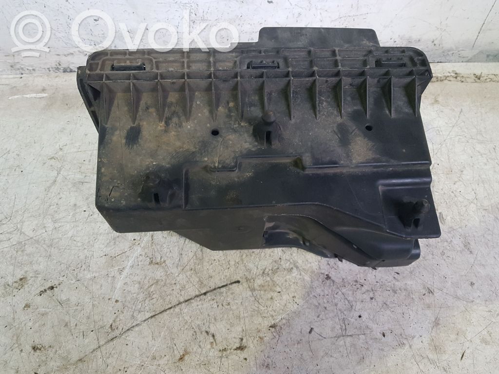 Air filter box