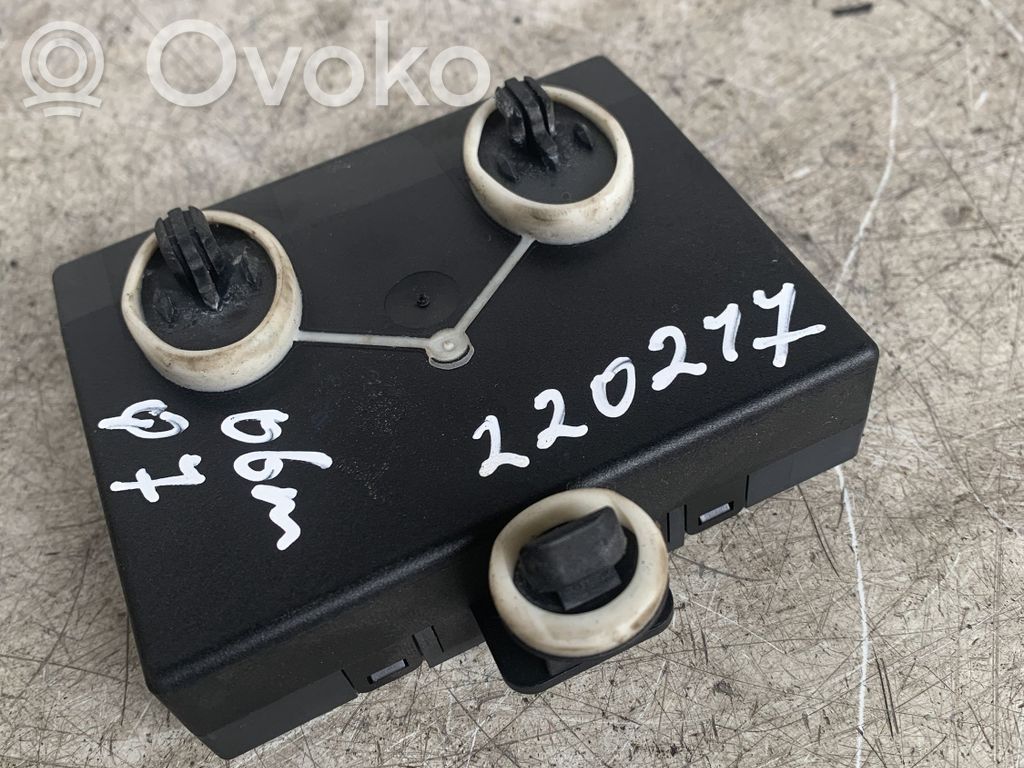 Audi Q7 4L Door control unit/module 