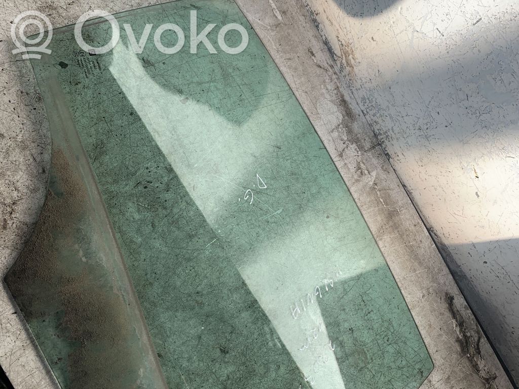 Takaoven ikkunalasi