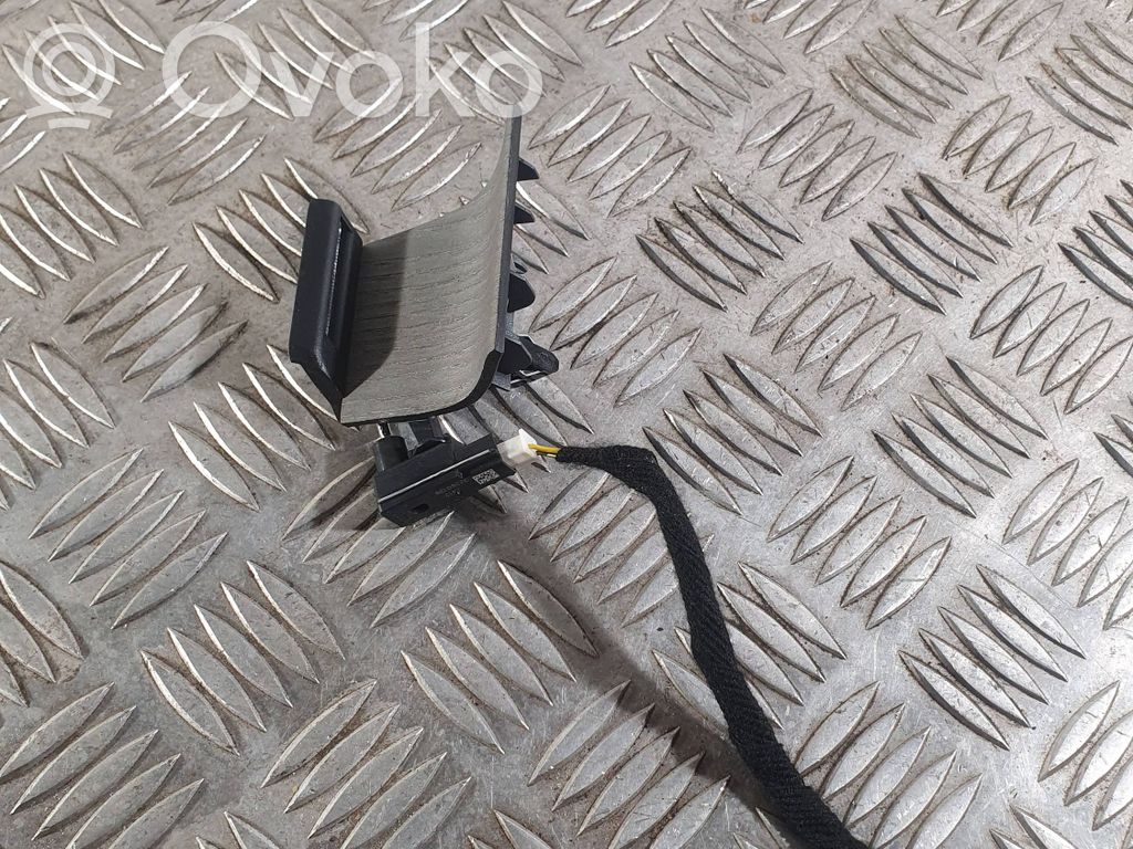 Panel trim   32234743