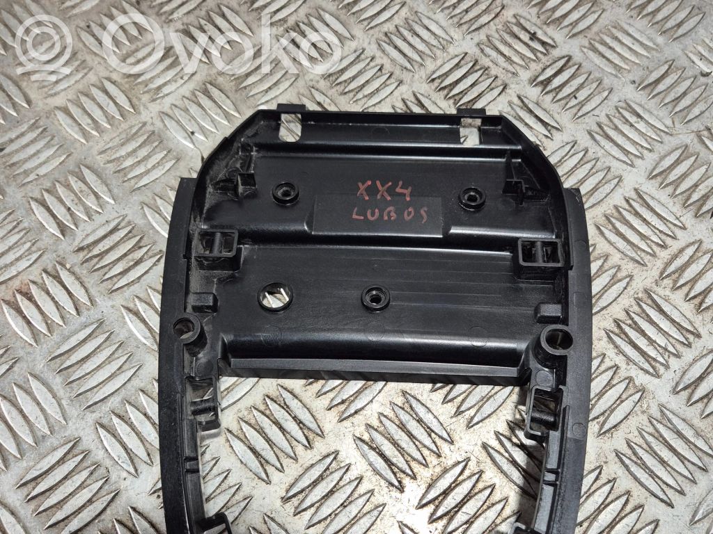 Volvo XC40 Kita salono detalė 