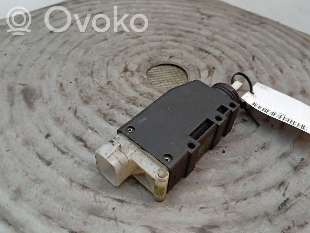 Priekinės spynos varikliukas   90493701,1101215,605330