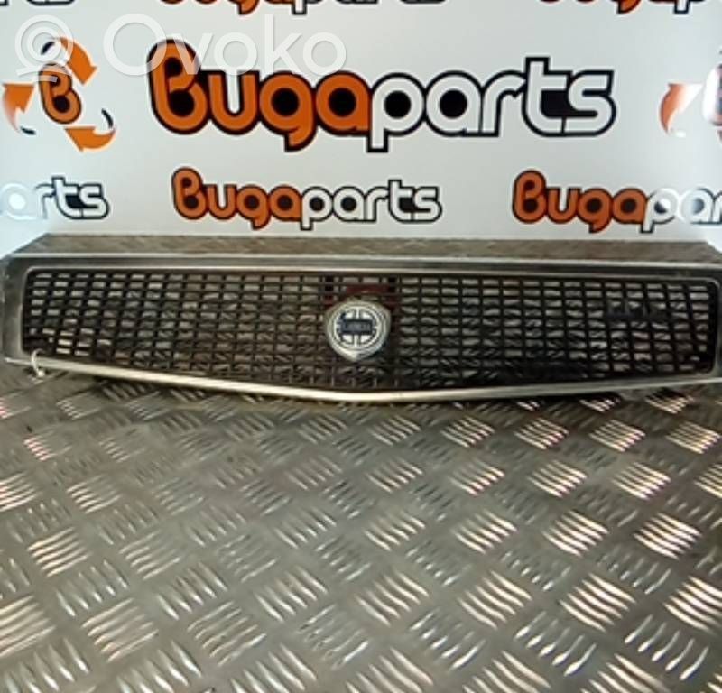 Front grill   7715955