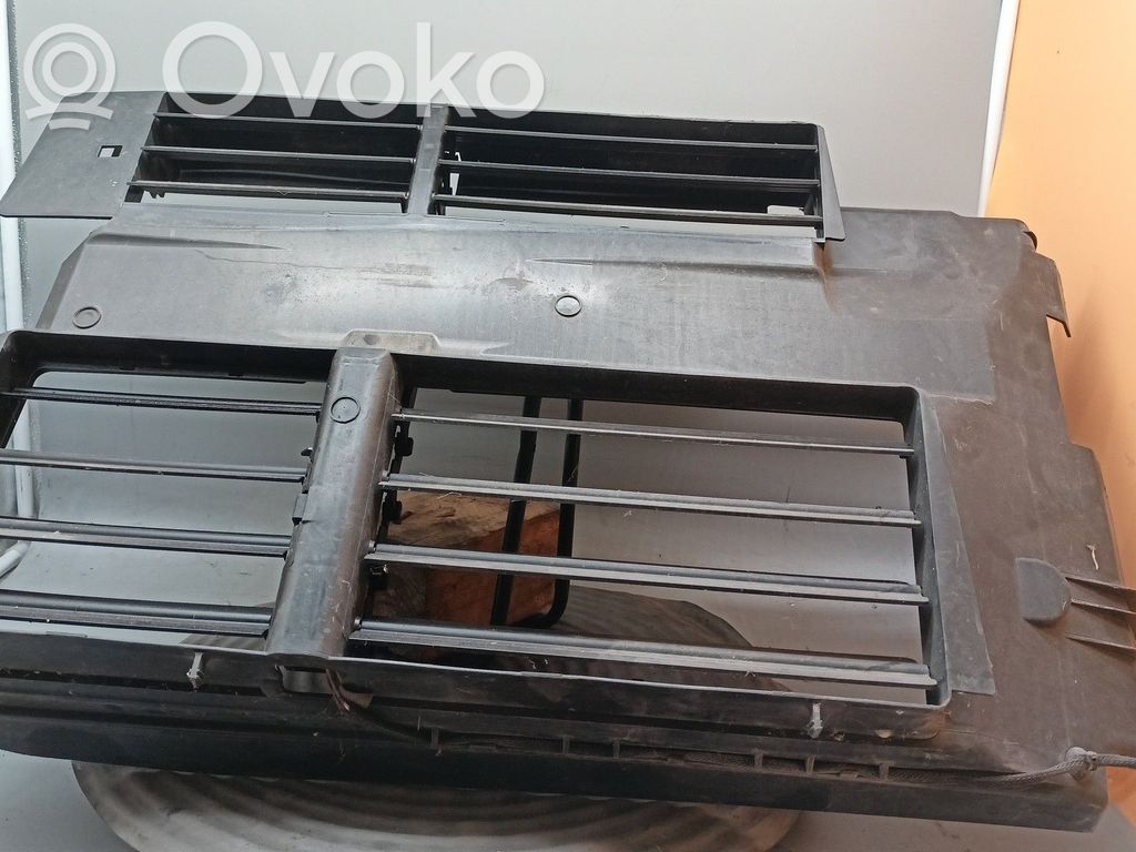Jäähdyttimen kehyksen suojapaneeli   BM518475CF