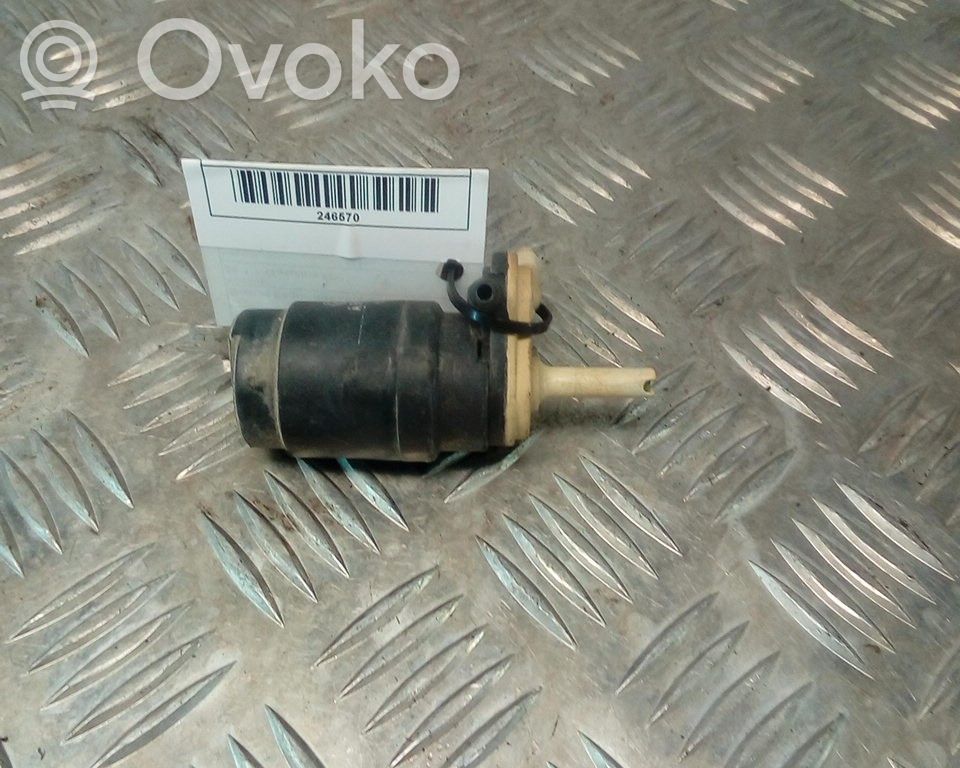 Windscreen/windshield washer pump   A563