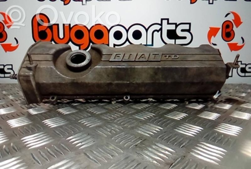 Fiat Punto (176) Venttiilikoppa 