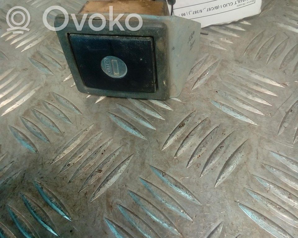 Tailgate lock latch