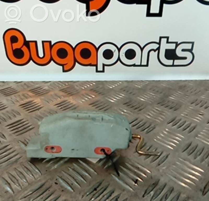 Loading door lock   90414493