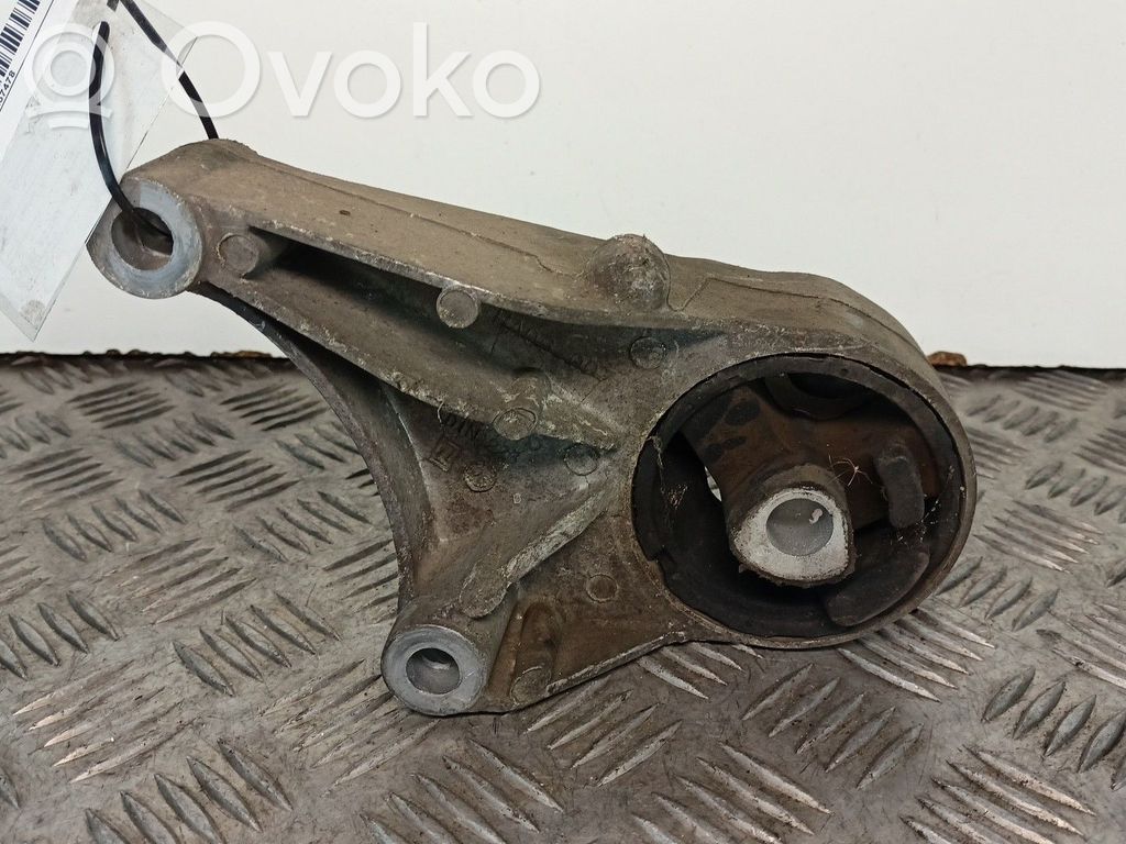 Engine mount bracket   V05456,MOTORZ14XEP