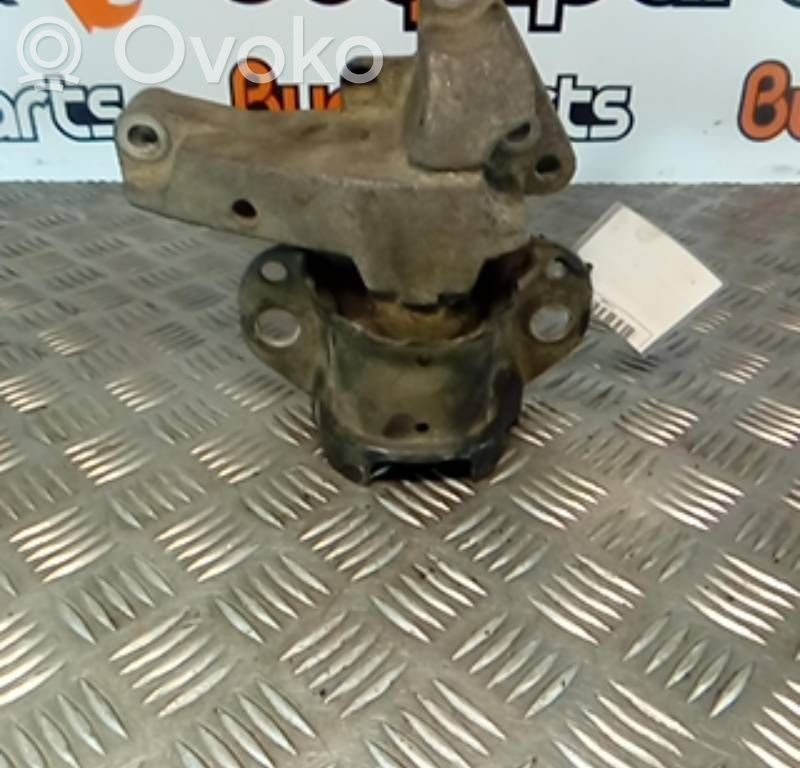 Engine mount bracket   7700415087