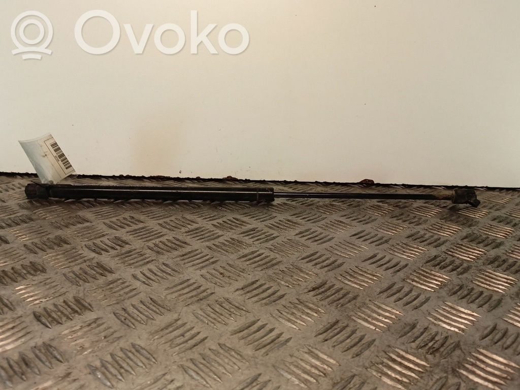 Opel Corsa B Amortiguador/puntal del capó/tapa delantero 