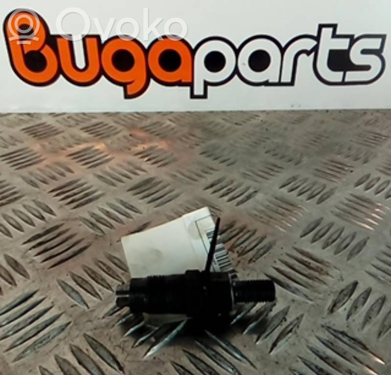 Injecteur de carburant   0181