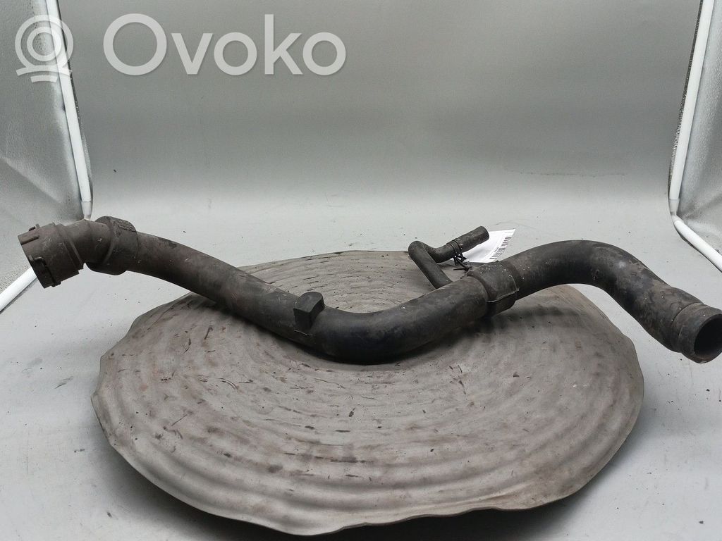 Audi A4 S4 B5 8D Coolant pipe/hose 