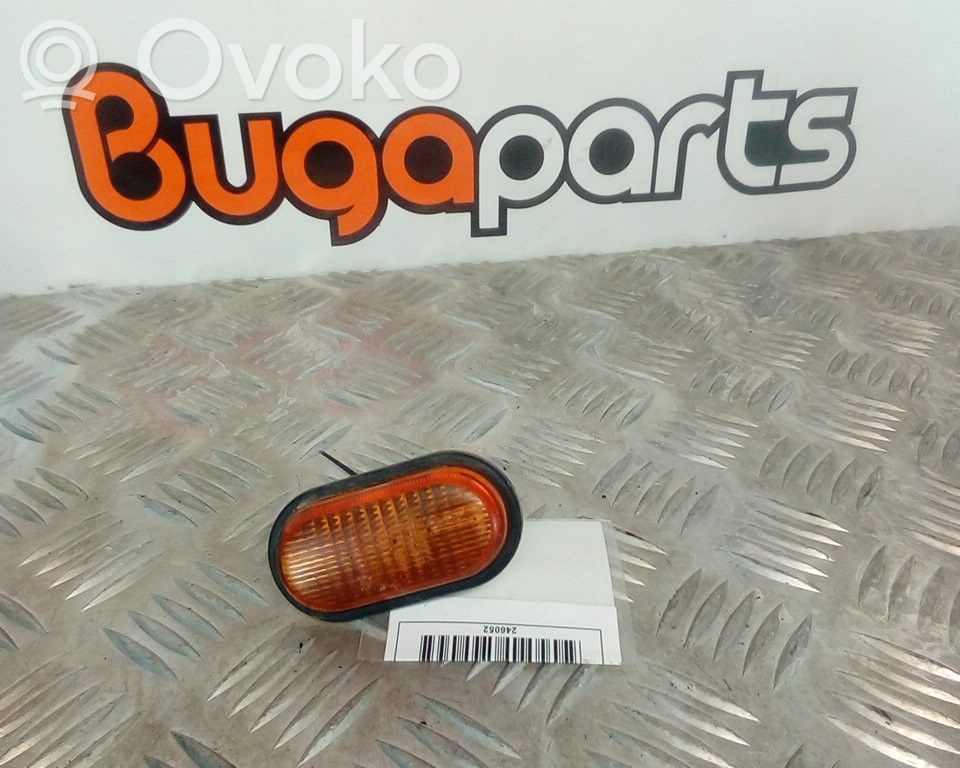 Renault Clio I Posūkis priekinio bamperio 
