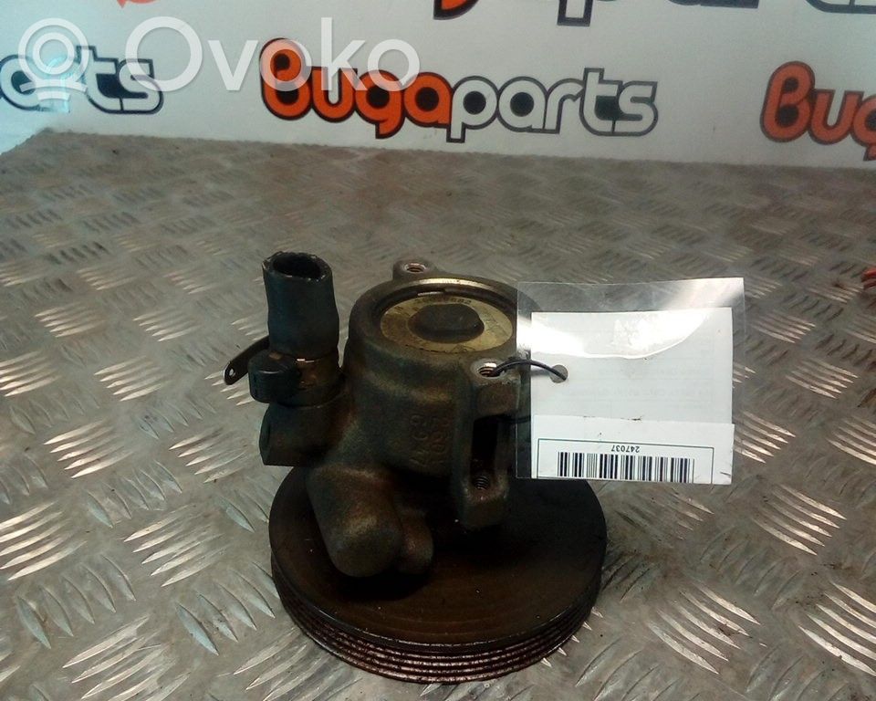 Renault Clio I Power steering pump 