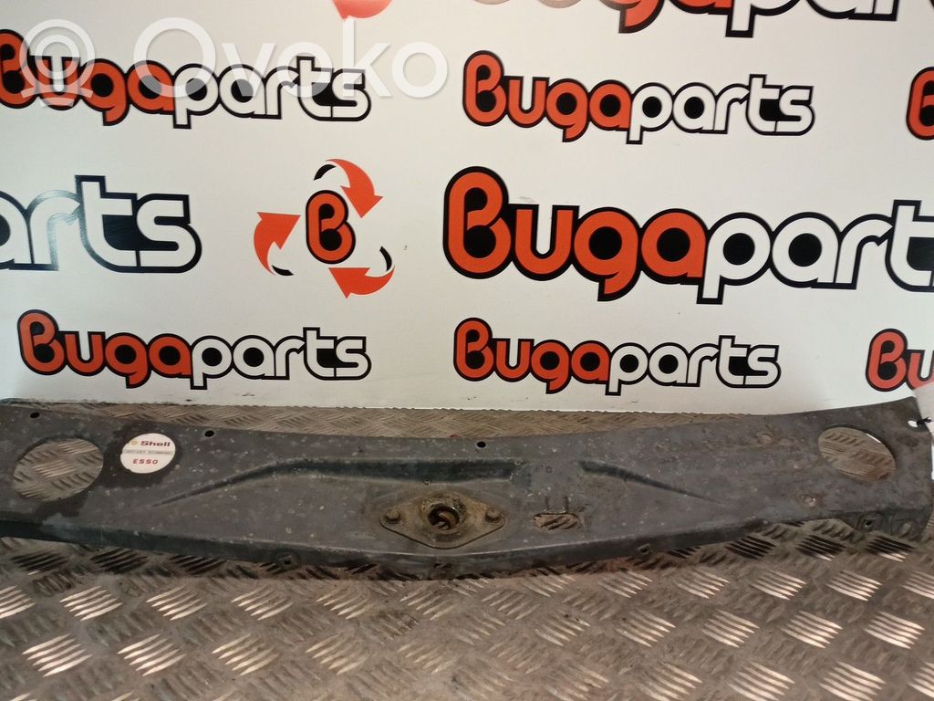 Peugeot 205 Radiatoru paneļa apakšējā daļa (televizora) 