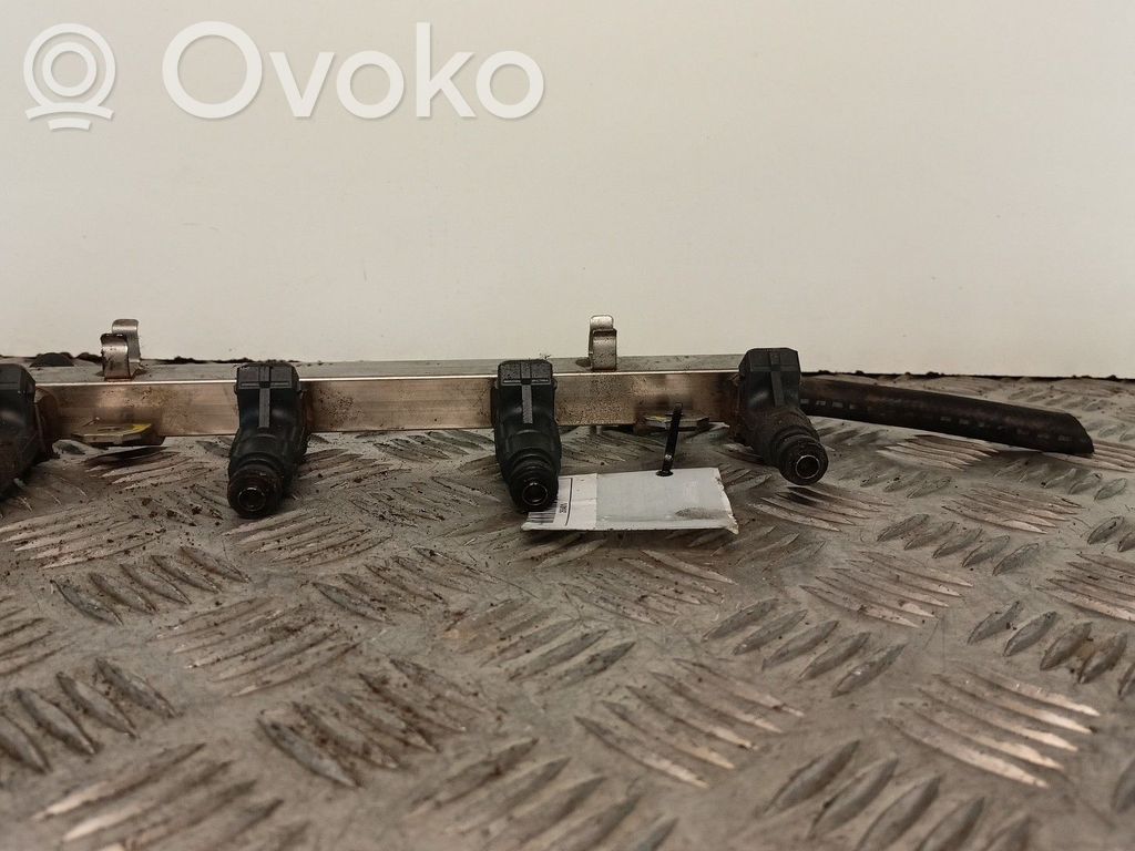 Opel Corsa C Tubo principal de alimentación del combustible 