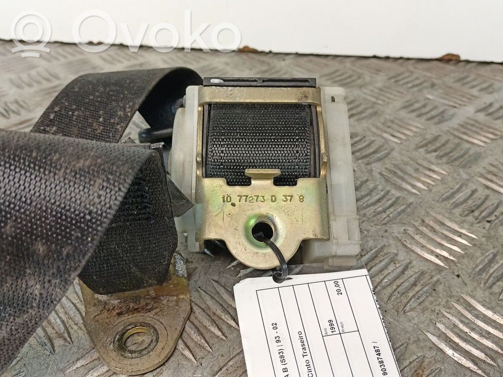 Opel Corsa B Cinturón trasero 