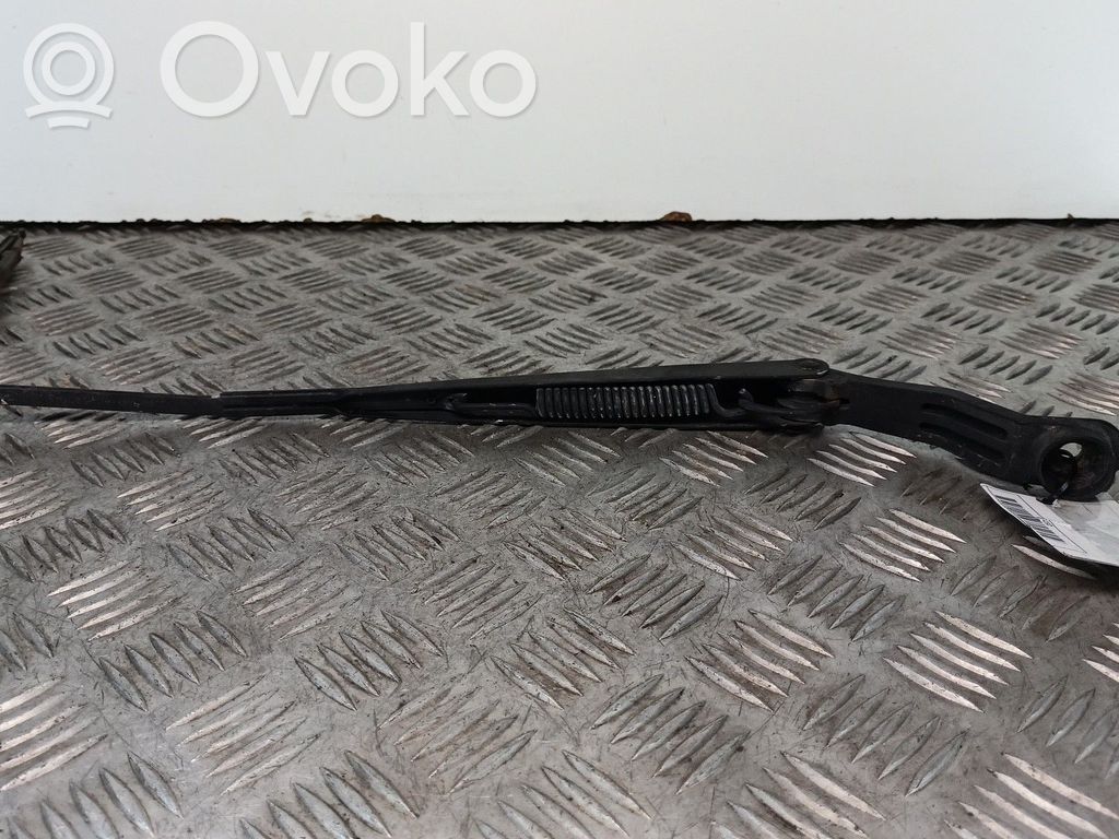 Mitsubishi Mirage V CJO Front wiper blade arm 