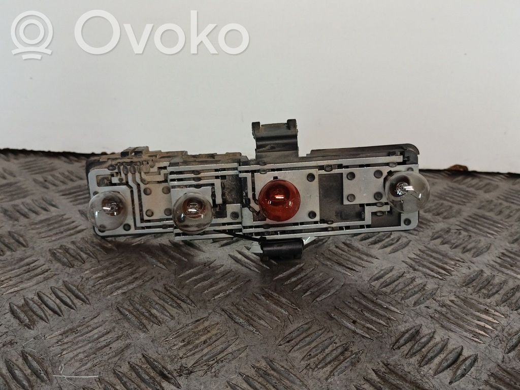Citroen Xsara Picasso Porte ampoule de feu arrière 