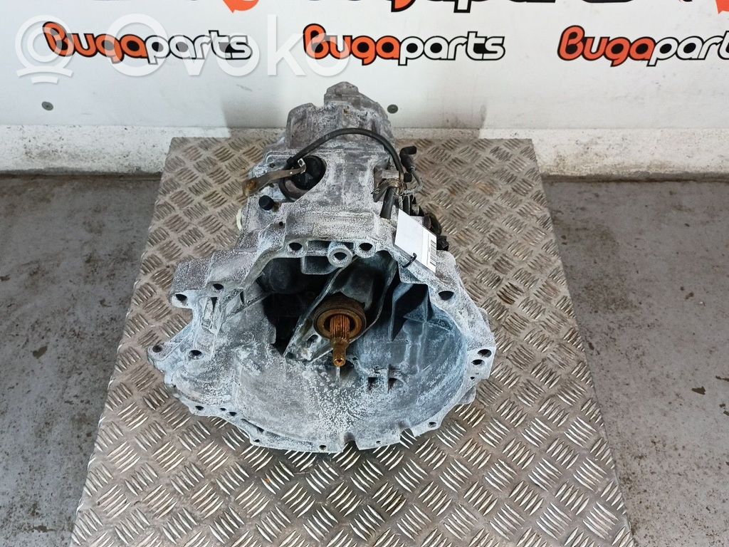 Mechaninė 5 pavarų dėžė   AKM